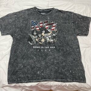 KISS band tee